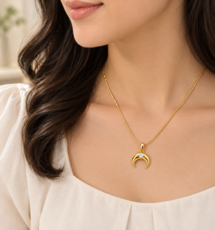 RoyalGlow - Crescent Crystal Pendant - Elegant Crescent Moon Design with Sparkling Crystal - Gold-Tone Variant - Standard Size